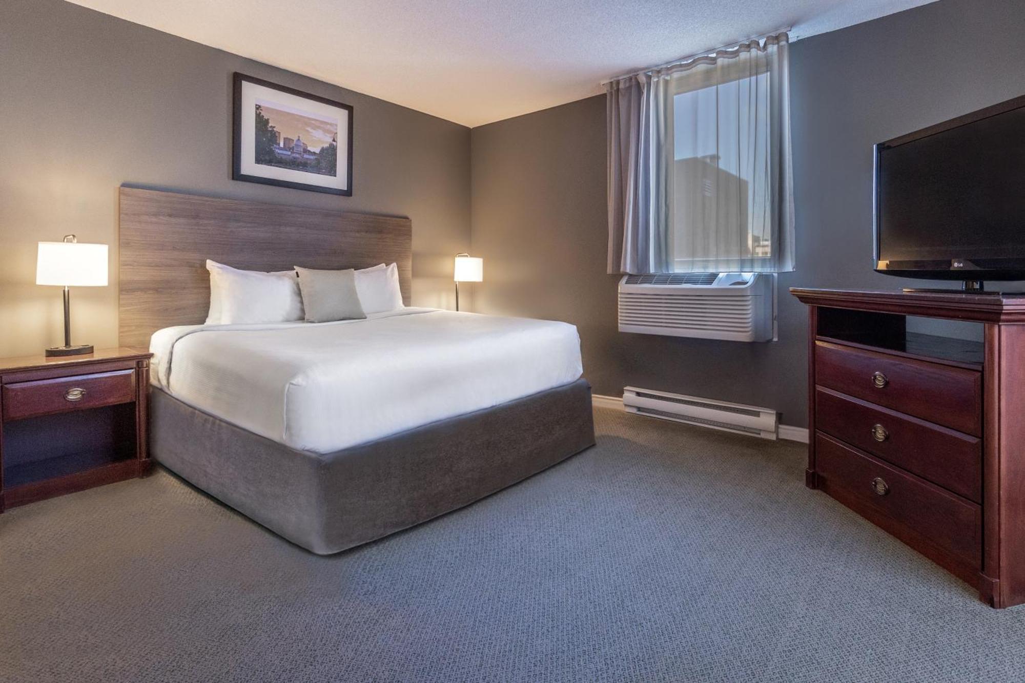 Hotel Faubourg Montreal Centre-Ville Downtown Экстерьер фото
